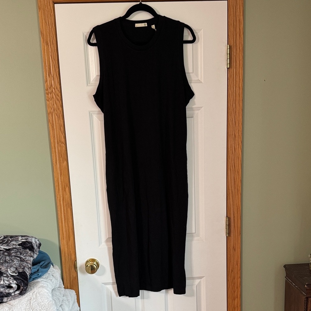 NWT Tasc Performance Chic Black Bamboo blend Sleeveless Midi Dress